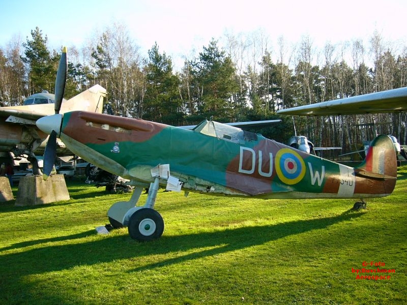obr.Spitfire maketa